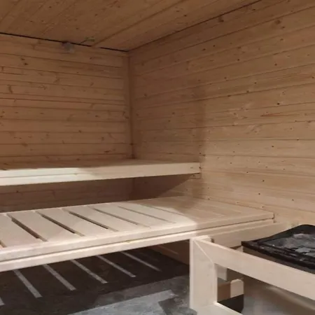 Lichtdurchflutetes Mit Sauna & Kamin 라우터바흐